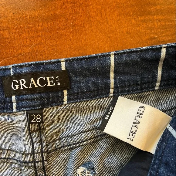 Flare/ bootcut/ bell bottom jeans w/ frayed hem striped Mid rise. Grace in LA 28 - Picture 9 of 12